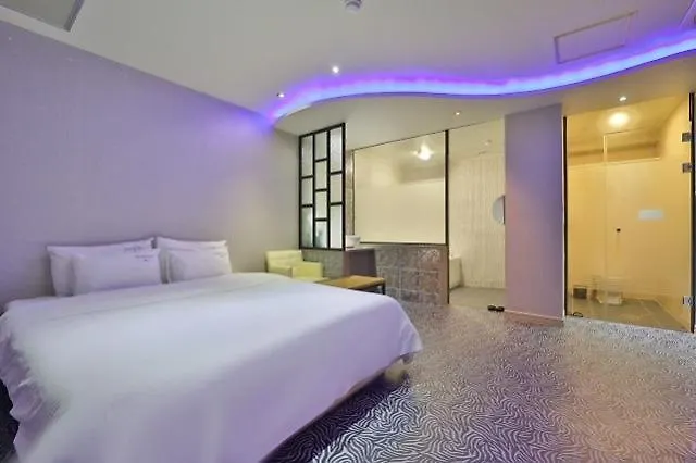 Motel Songdo Pinehill *